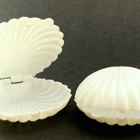 Clear & White Plastic Clam Shells Seashell Party Favors 12 Pieces - artcovecrafts.com